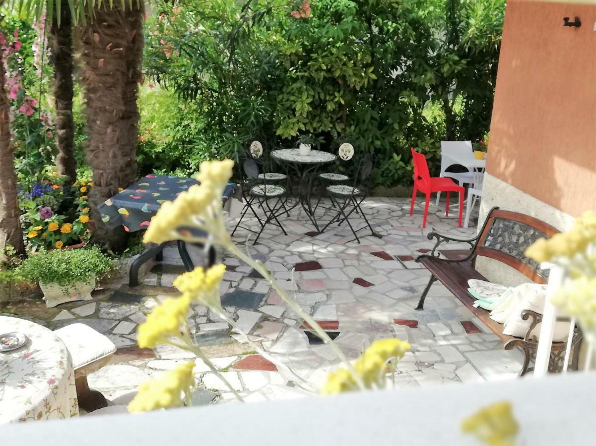 Casapatrizia B&B Sirmione Exterior foto